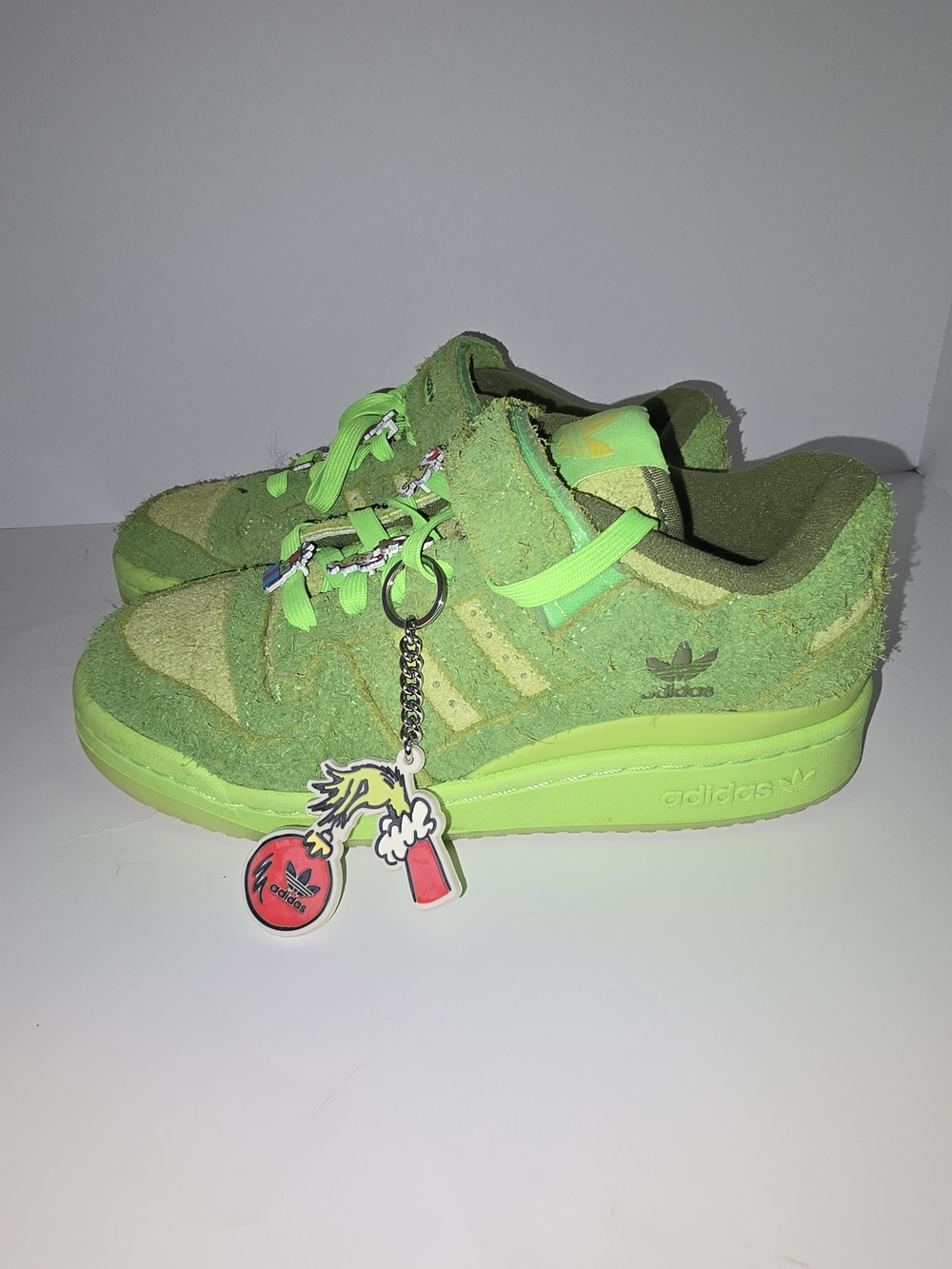 Adidas x The Grinch Forum Low Sneakers Size 4Y 5.5W